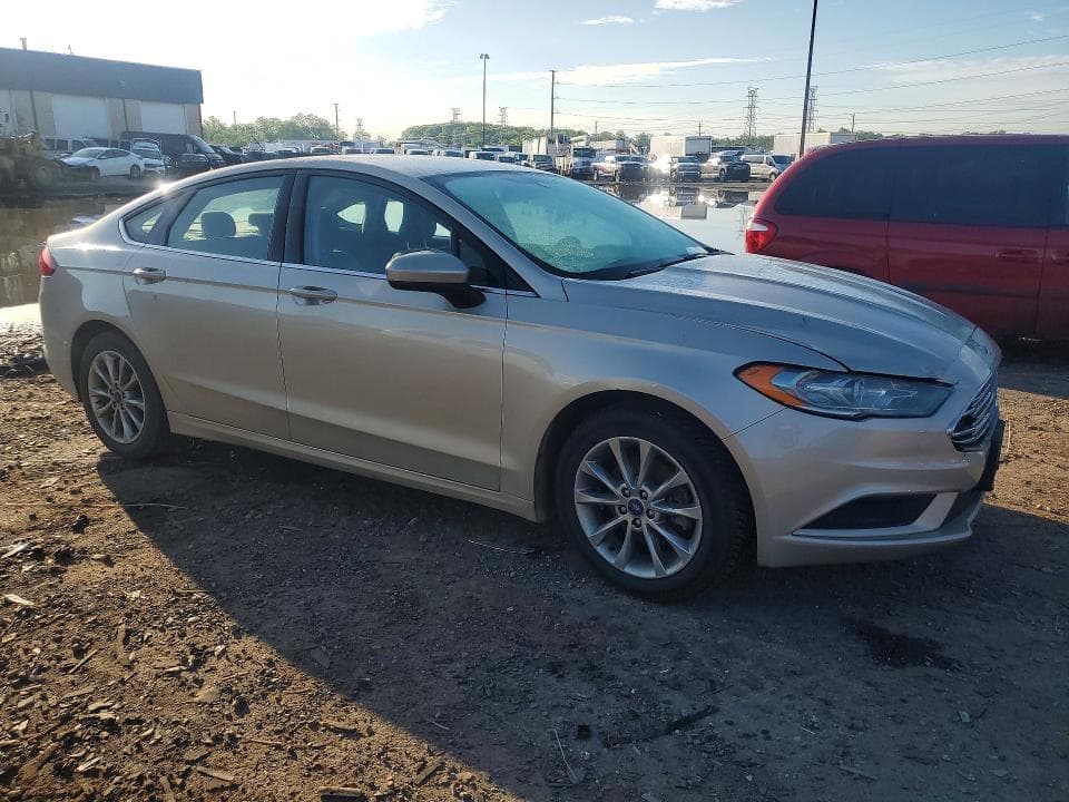 2017 FORD FUSION SE 4