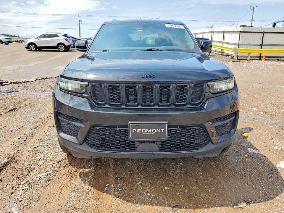 2023 JEEP GRAND CHEROKEE LAREDO 5