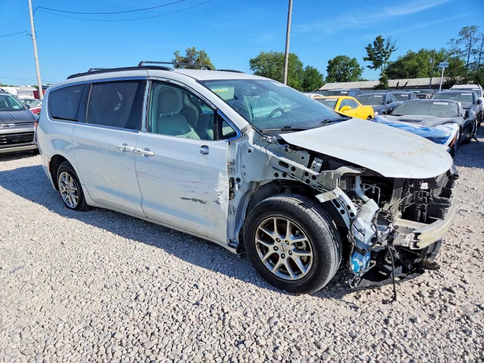 2021 CHRYSLER VOYAGER LXI 4