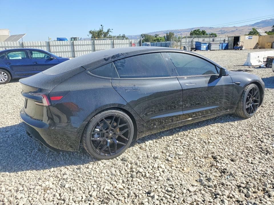2025 TESLA MODEL 3 3