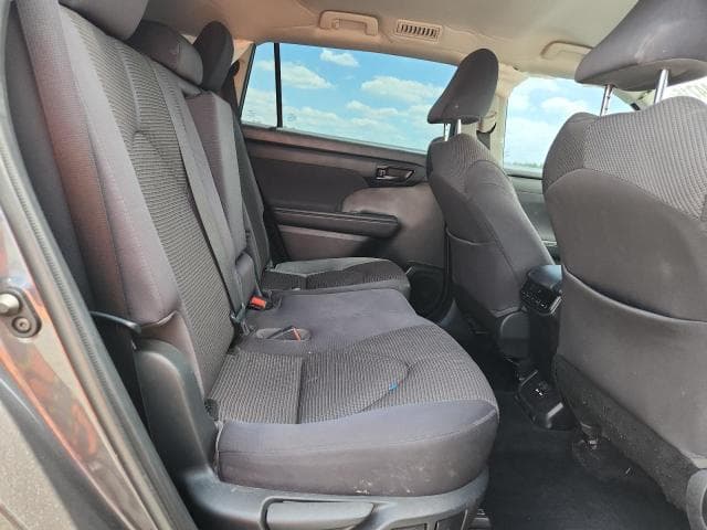 2021 TOYOTA HIGHLANDER LE 11