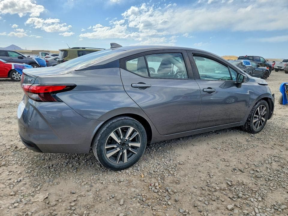 2021 NISSAN VERSA SV 3