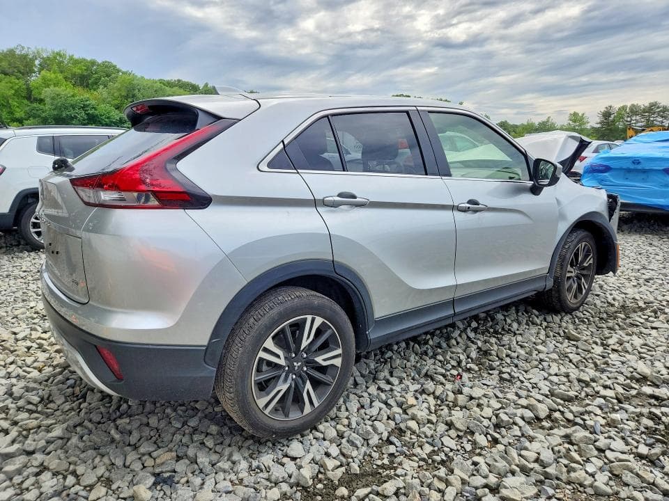 2024 MITSUBISHI ECLIPSE CROSS SE 3