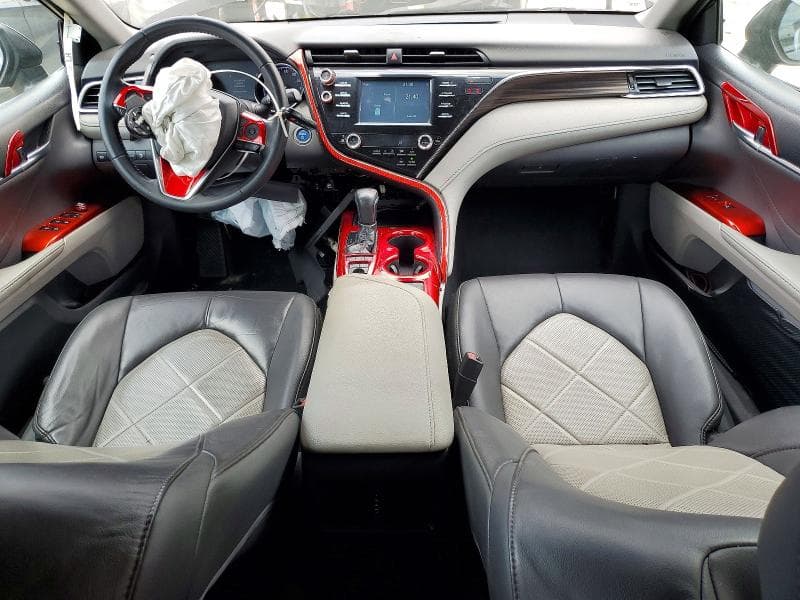2018 TOYOTA CAMRY HYBRID XLE 8