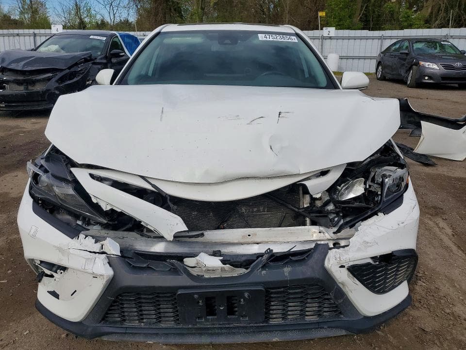 2023 TOYOTA CAMRY XLE 5