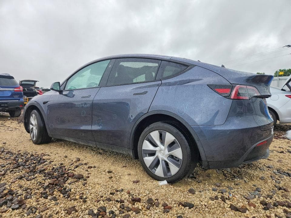 2023 TESLA Y 2