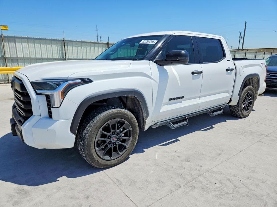 2023 TOYOTA TUNDRA SR5 - 1