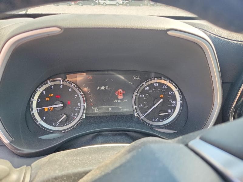 2022 TOYOTA HIGHLANDER XLE 9