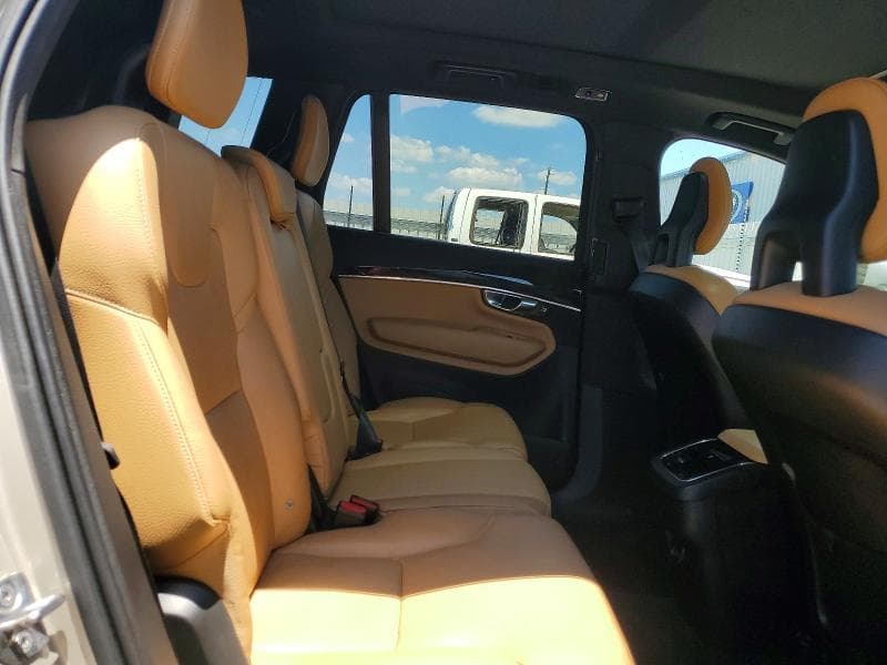 2018 VOLVO XC90 T5 11