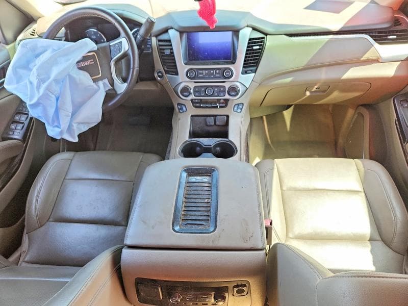 2017 GMC YUKON SLT 8