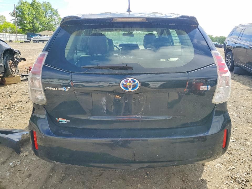 2017 TOYOTA PRIUS V TWO 6