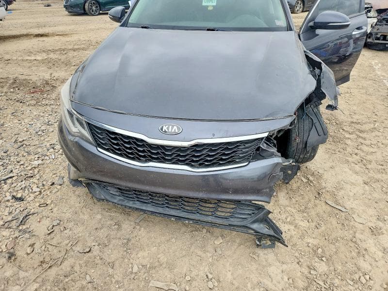 2019 KIA OPTIMA S 11