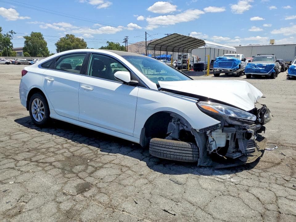2019 HYUNDAI SONATA SE 4