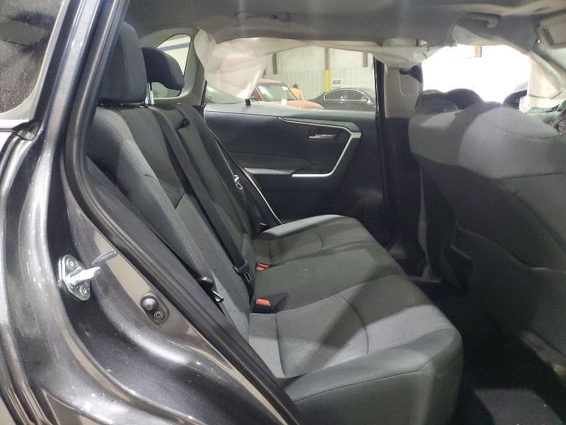 2025 TOYOTA RAV4 XLE 11