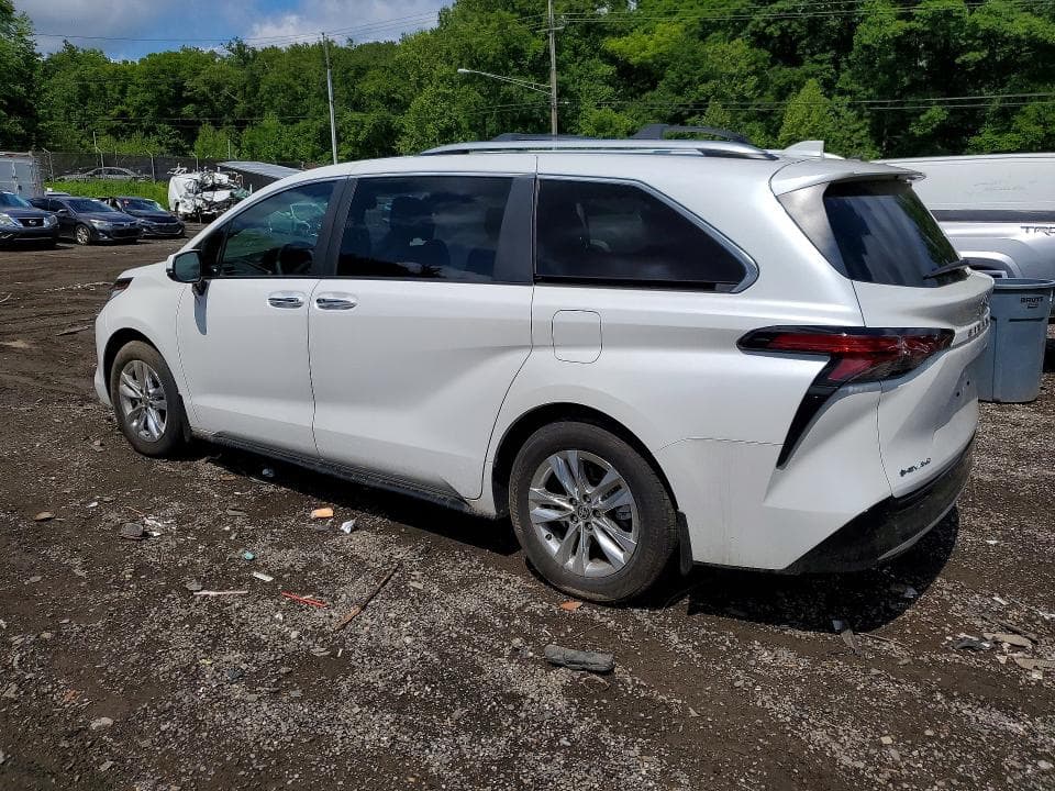 2025 TOYOTA SIENNA LIMITED 7-PASSENGER 2