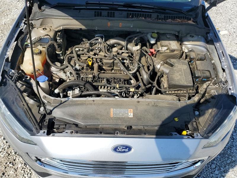 2020 FORD FUSION SE 11