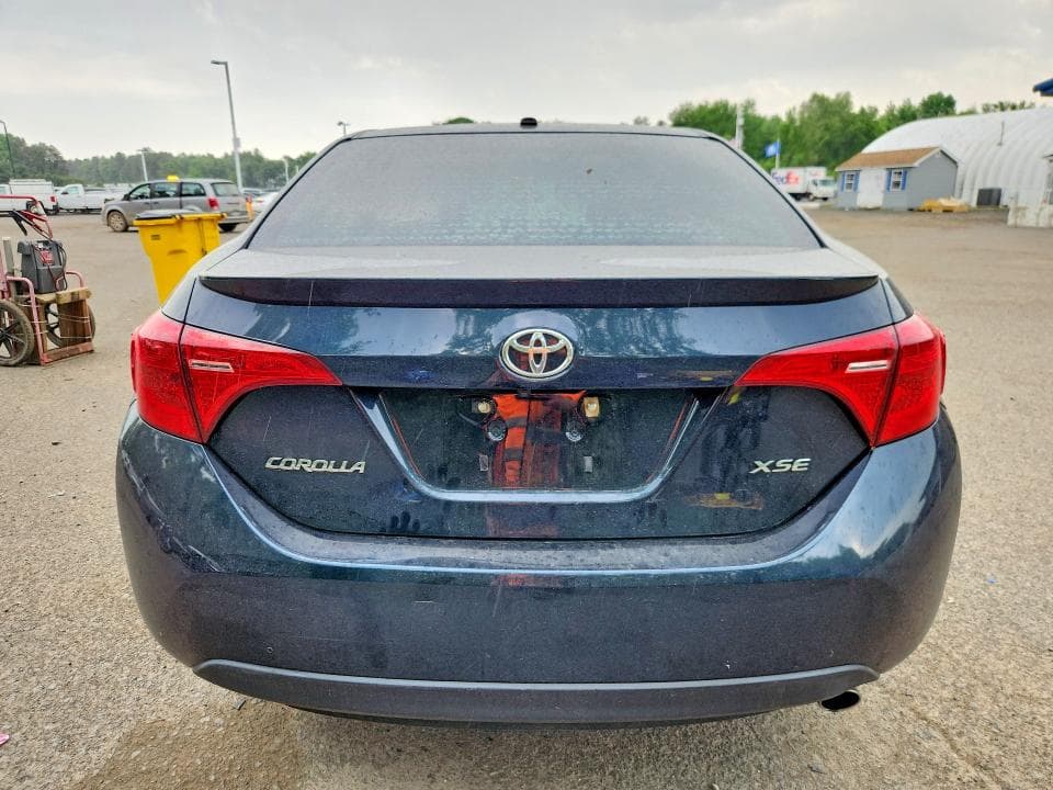 2017 TOYOTA COROLLA XSE 6