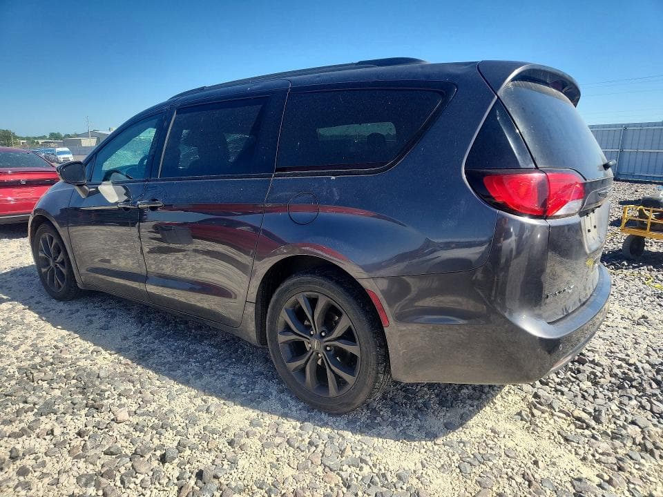 2019 CHRYSLER PACIFICA T 2