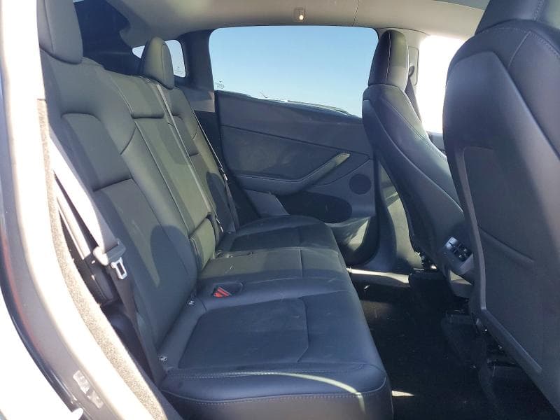 2023 TESLA MODEL Y 10