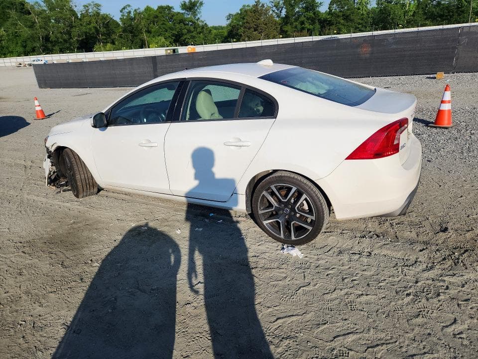 2017 VOLVO S60 2