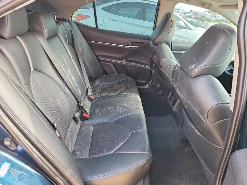 2019 TOYOTA CAMRY XSE 10