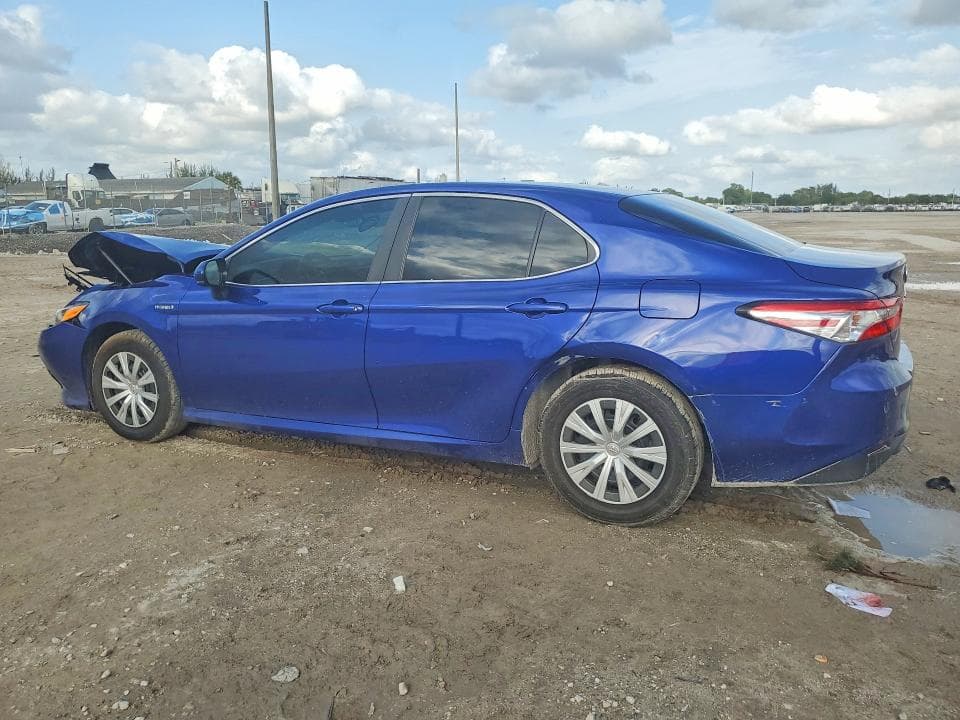 2018 TOYOTA CAMRY LE 2