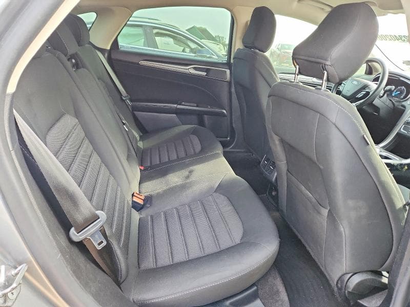 2020 FORD FUSION SE 10
