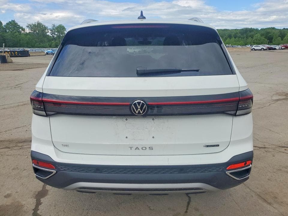 2025 VOLKSWAGEN TAOS SE 6
