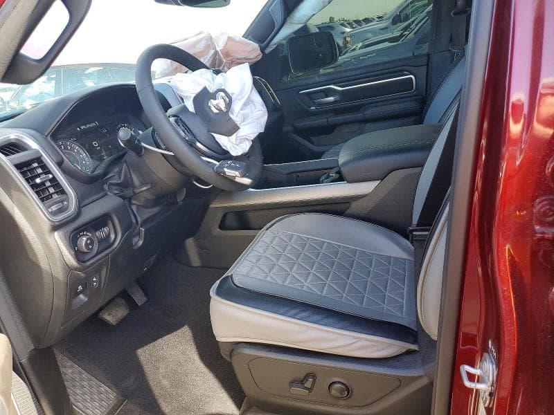 2025 RAM 1500 BIG HORN 7