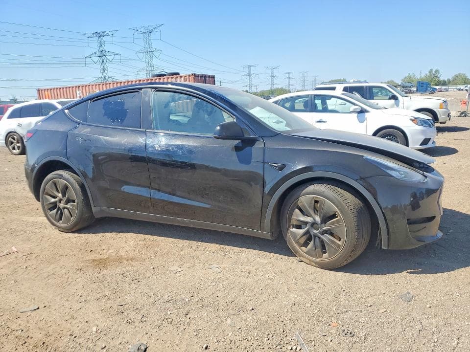 2023 TESLA MODEL Y 4