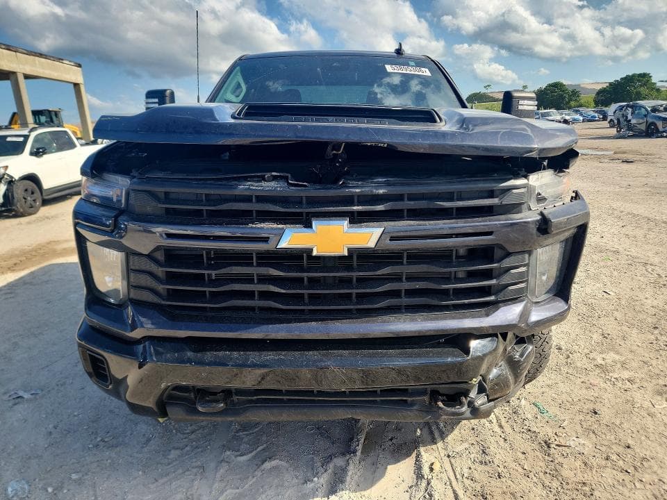 2024 CHEVROLET SILVERADO K2500 CUSTOM 5