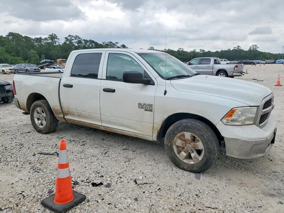 2022 RAM 1500 CLASSIC TRADESMAN 4