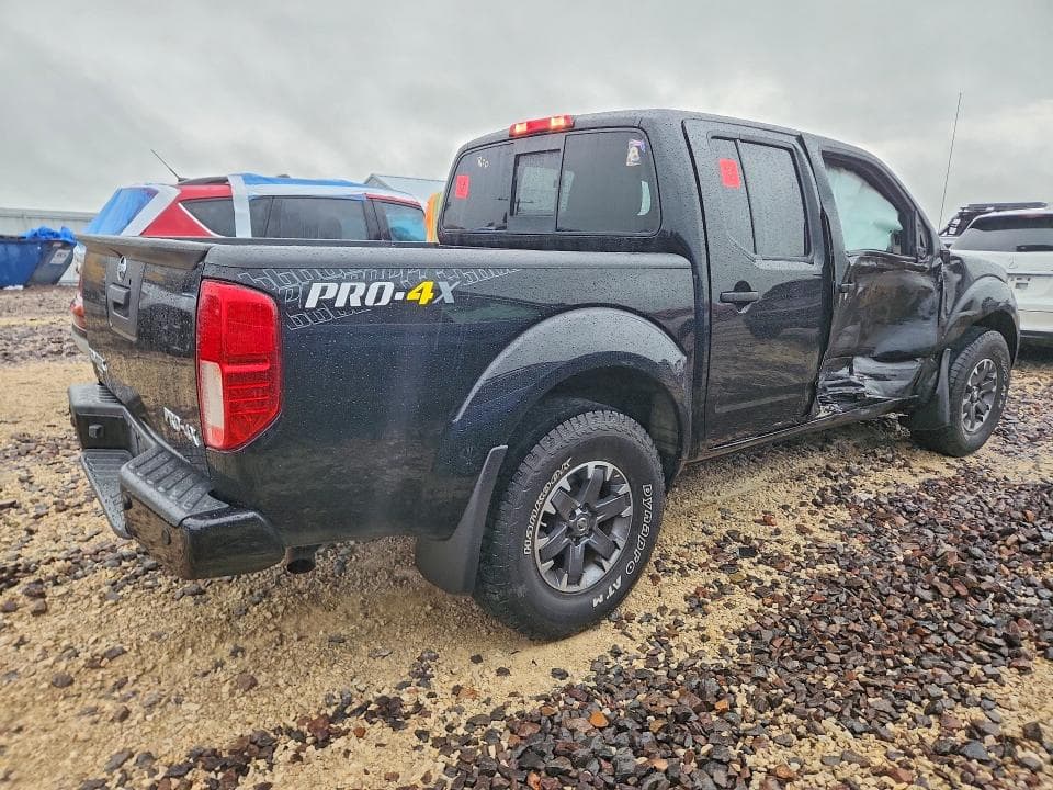 2018 NISSAN FRONTIER PRO-4X 3