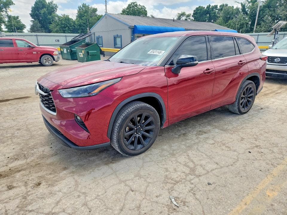 2022 TOYOTA HIGHLANDER LE - 1