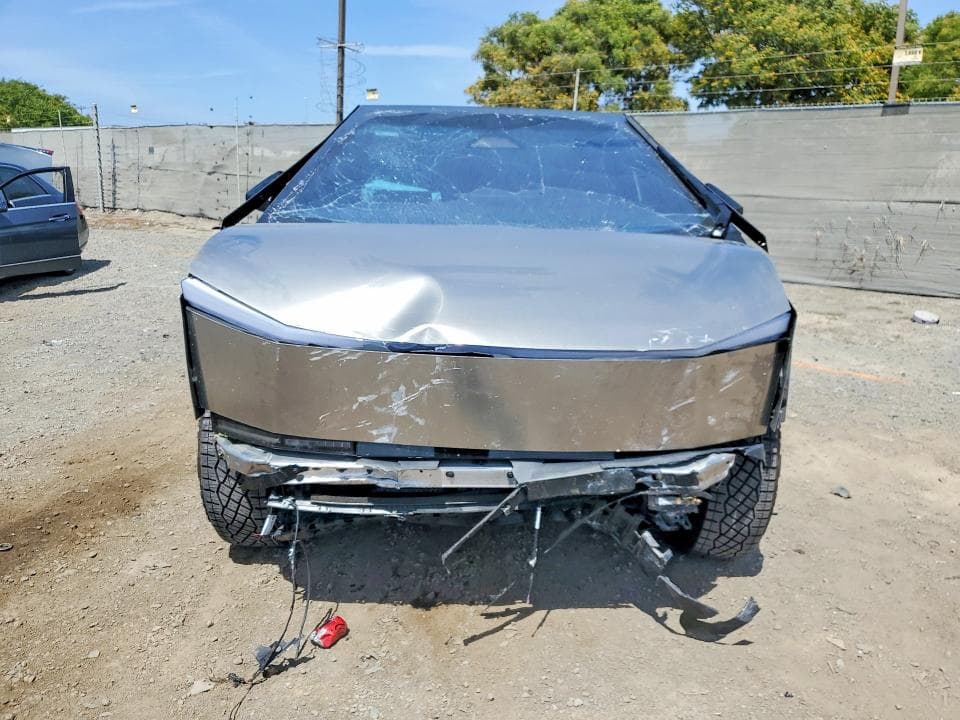 2024 TESLA CYBERTRUCK 5