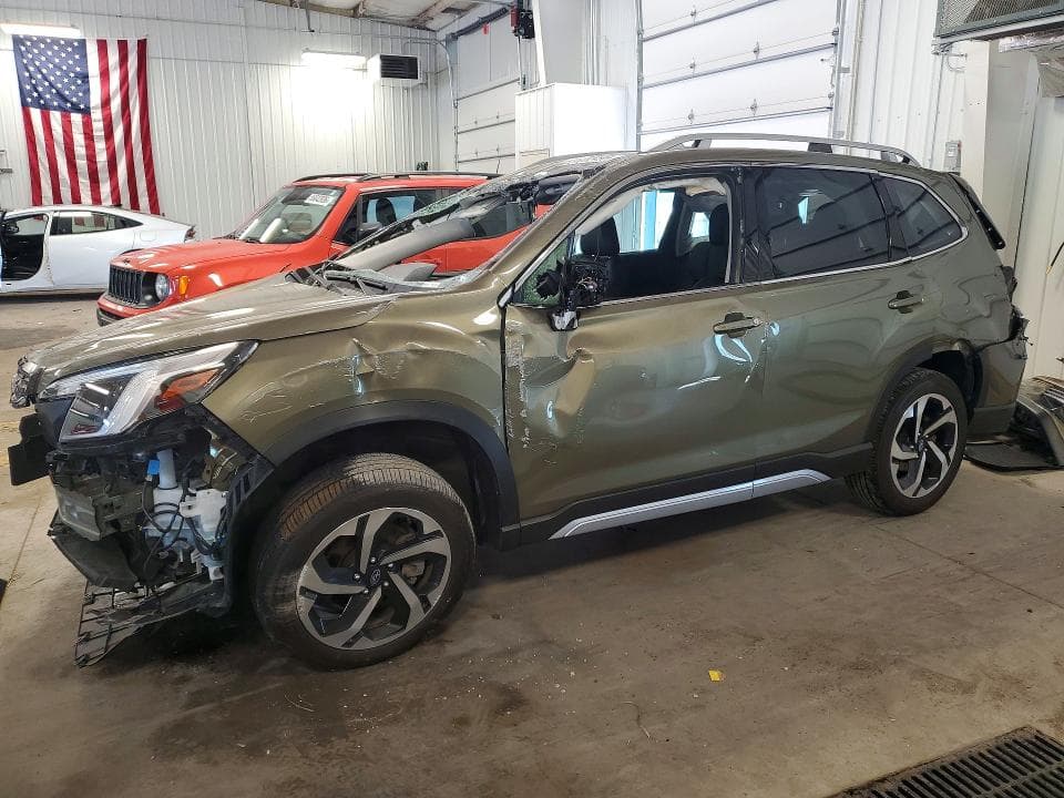 2023 SUBARU FORESTER - 1