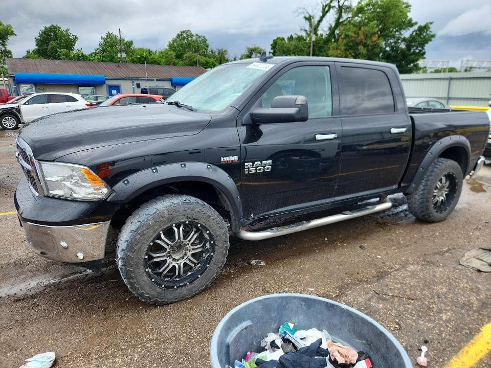 2016 RAM 1500 SLT - 1