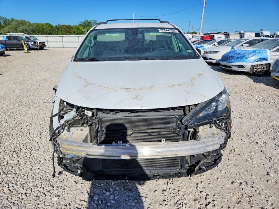 2021 CHRYSLER VOYAGER LXI 5