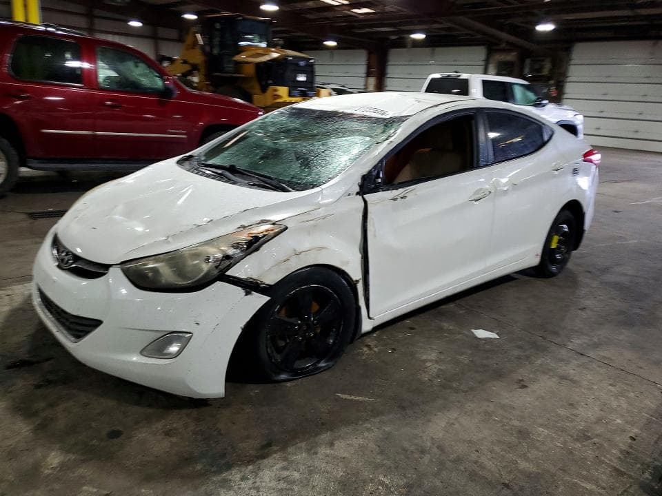 2013 HYUNDAI ELANTRA