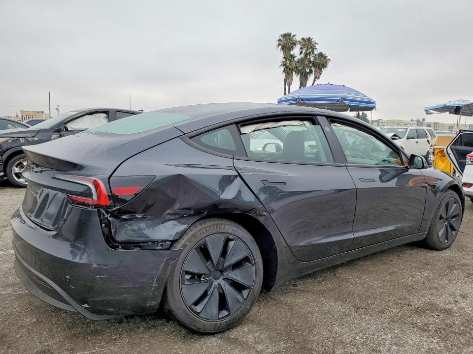 2025 TESLA MODEL 3 3
