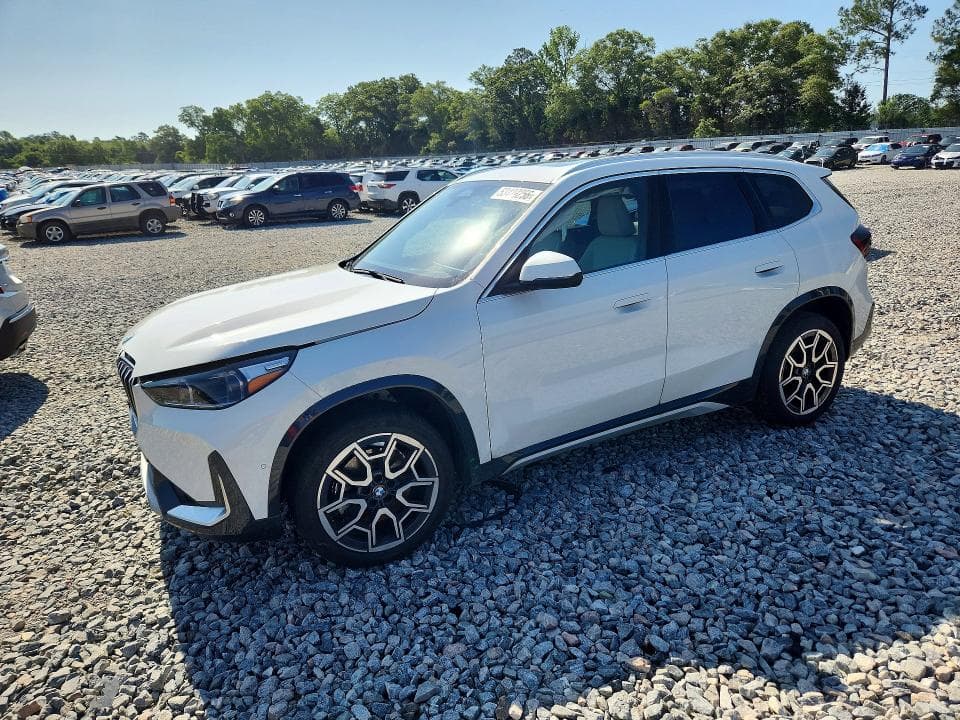 2025 BMW X1 - 1