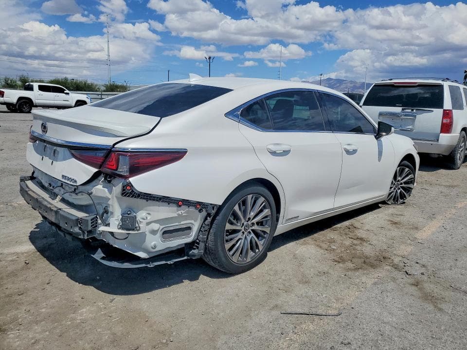 2020 LEXUS ES 300H 3