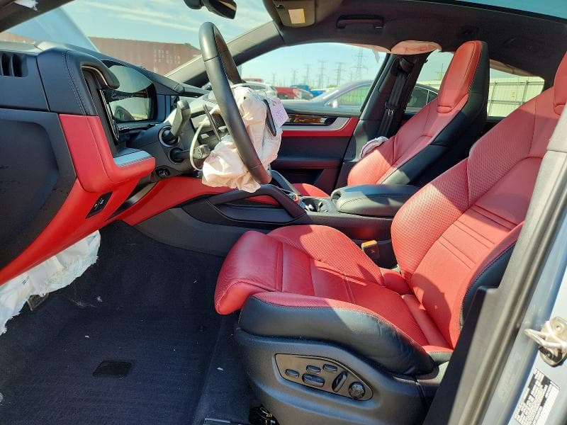 2025 PORSCHE CAYENNE S COUPE 7