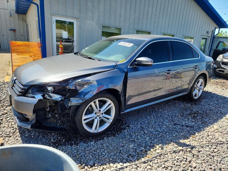 2014 VOLKSWAGEN PASSAT SE - 1