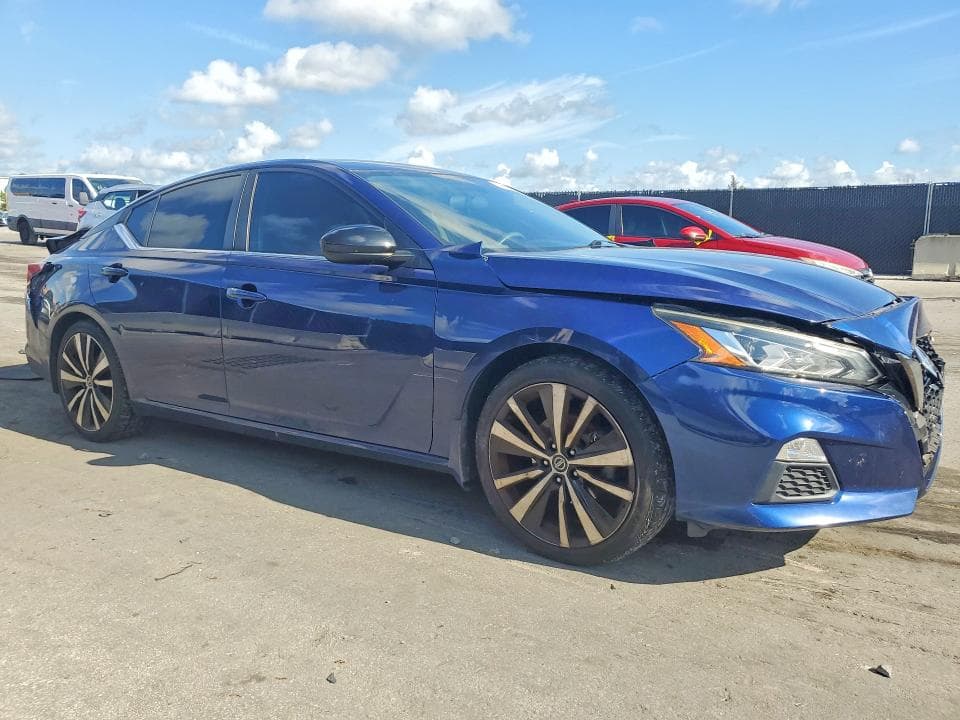 2019 NISSAN ALTIMA SR 4