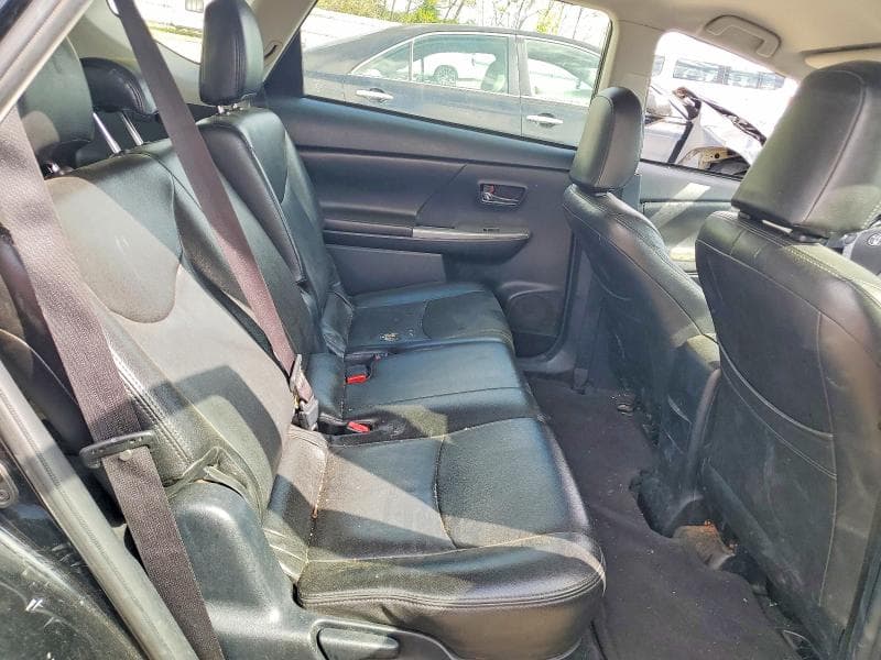 2017 TOYOTA PRIUS V TWO 10