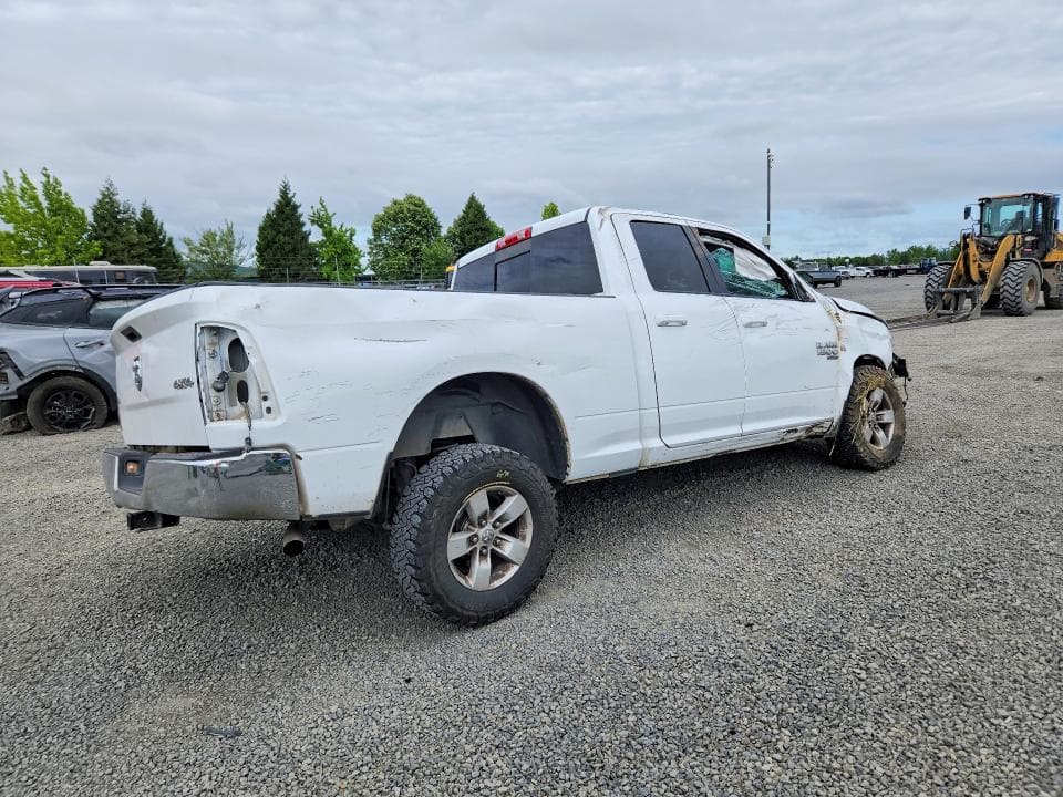 2019 RAM 1500 CLASSIC SLT 3