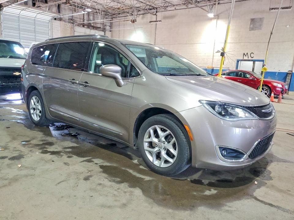 2017 CHRYSLER PACIFICA TOURING L PLUS 4