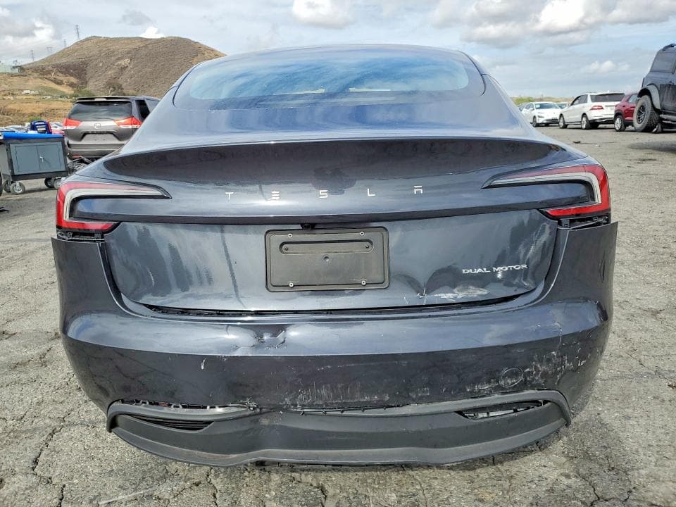 2025 TESLA MODEL 3 6