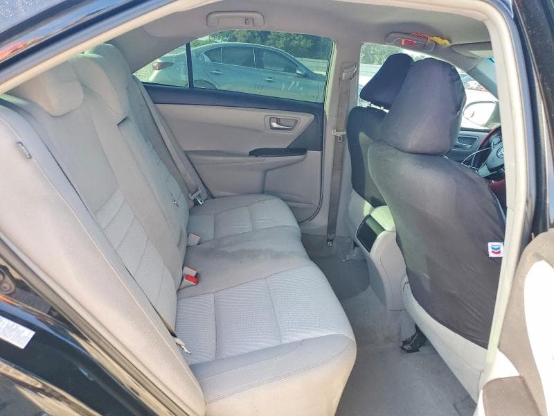 2017 TOYOTA CAMRY LE 11
